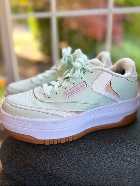 Reebok Club C Extra Platform Mint Green 5Y (Women Equiv 6.5)
